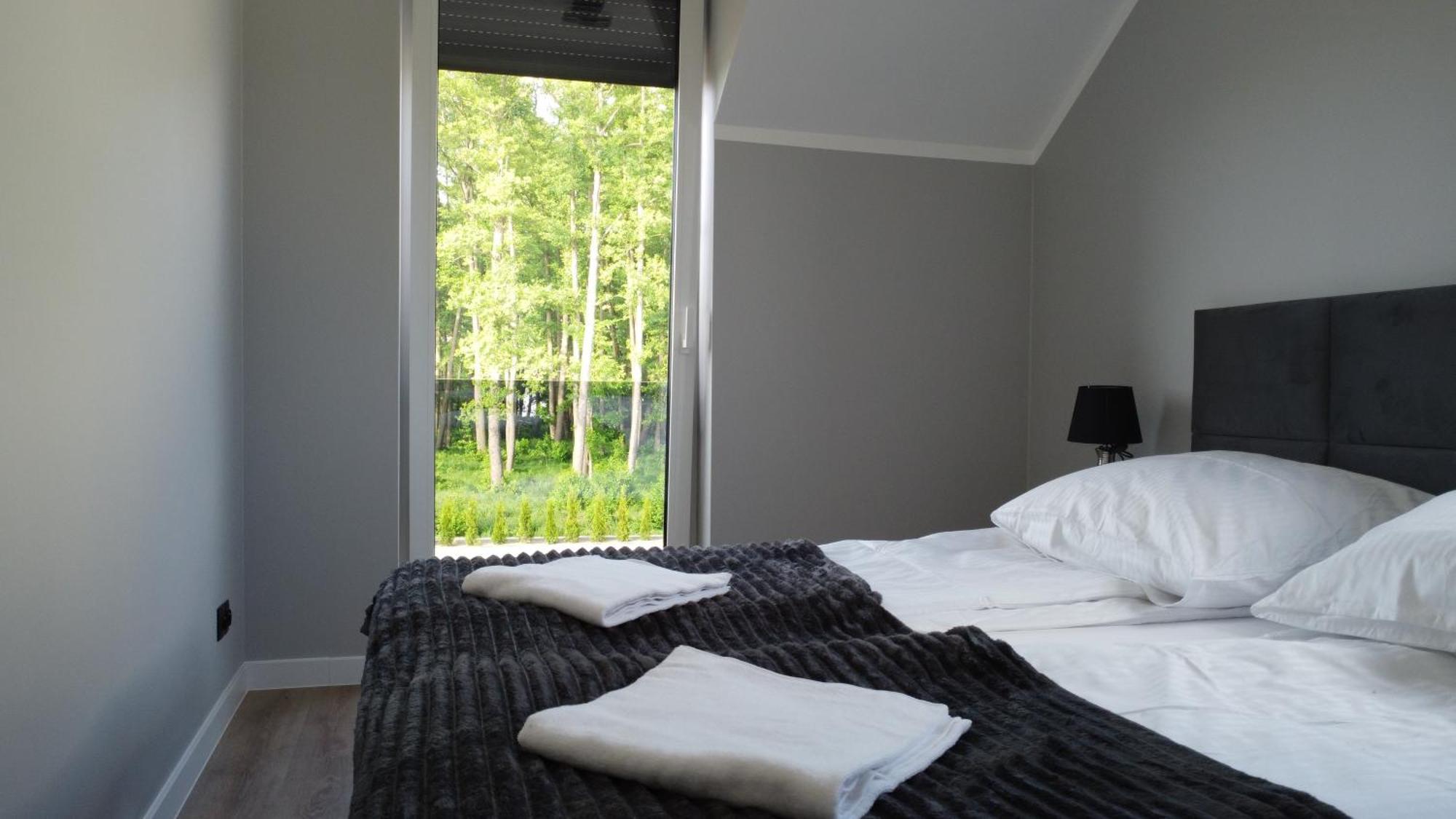 Raj Nad Jeziorem With Sauna Jacuzzi Lubniewice